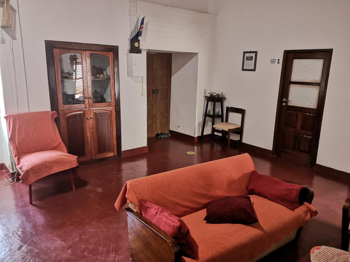 Bed and Breakfast Kaza Ladera Seladinha Экстерьер фото