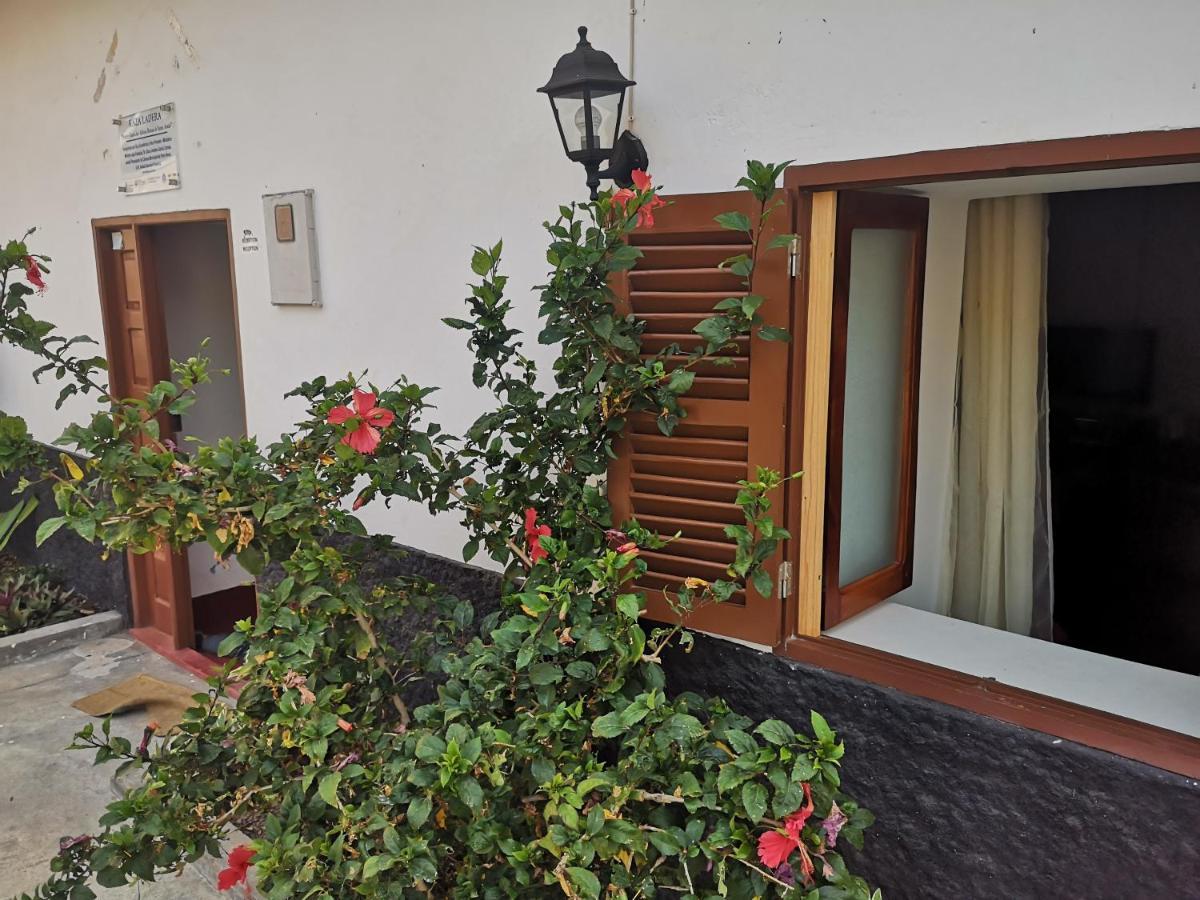 Bed and Breakfast Kaza Ladera Seladinha Экстерьер фото